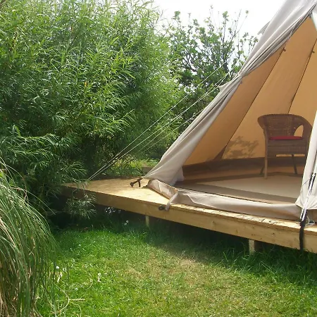 Aille River Tourist Glamping *