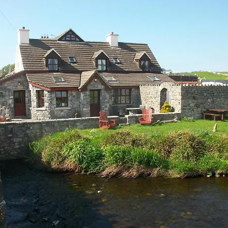 Campo de lujo Aille River Tourist Glamping Doolin